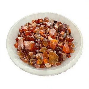 Vente en gros de copeaux d'agate rouge polie, cristal concassé 3-5mm pour la décoration de la maison et des fêtes par AMAYRA CRYSTALS EXPORTS INDIA - Product Image 1