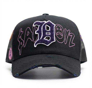 Gorra Snapback Negra de 6 Paneles al por Mayor con Logotipo 'D' Bordado y Letras Rosas, Estilo Urbano, Ajustable para Adultos, Uso Casual - Product Image 1