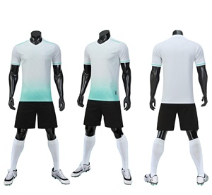Conjunto de Uniforme de Fútbol Personalizado para Hombre, Cuello en V, Manga Corta, Color Degradado, Sublimado, Poliéster que Absorbe la Humedad, para Adultos, Todas las Temporadas - Product Image 4