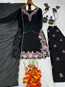 Conjunto de diseñador con bordado francés en crepé, top con falda y dupatta de georgette sintética, completamente cosido y listo para usar. - Product Image 4