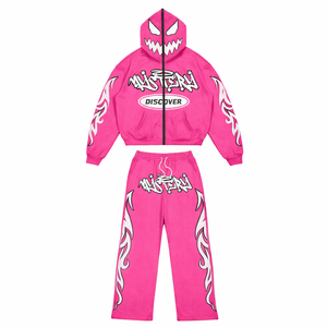 Ensemble de survêtement rose Y2K imprimé graphique, avec logo personnalisé, sweat à capuche zippé intégral et pantalon de survêtement ample, tenue 2 pièces - Product Image 1