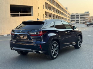 2023 Usado para Camioneta Edición Lujo Azul Transmisión Automática Motor Gasolina 4L Interior Cuero Oscuro Volante a la Izquierda - Product Image 5