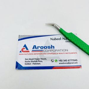 Pince à épiler professionnelle en acier inoxydable massif, courbe en J, avec pointe en fibre à prise diamantée, couleur verte, durable et éco-responsable, pour la vente en gros - Product Image 4