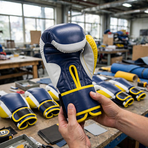 Fabricant de gants de boxe sur mesure |   OEM ODM |   Gants d'entraînement et de sparring haut de gamme |   Fabriqué au Pakistan - Product Image 3