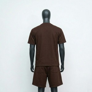 ชุดเซ็ตเสื้อยืดคอกลมสีน้ำตาลสำหรับผู้ชาย เนื้อผ้าระบายอากาศได้ดี 100% ผ้าฝ้าย เสื้อยืดลำลองและกางเกงขาสั้น สไตล์มินิมอล ใส่สบายสำหรับฤดูร้อน - Product Image 2