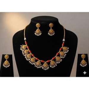 Ensemble de colliers classiques en or finition haut de gamme, bijoux ethniques élégants pour mariée, ensemble de colliers de mariage traditionnels pour occasions festives et soirées - Product Image 2