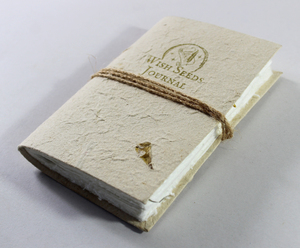 Bloc-notes personnalisé à spirales avec couverture souple en Lokta, papier de chanvre, pétales de fleurs et herbes – Cadeau - Product Image 2