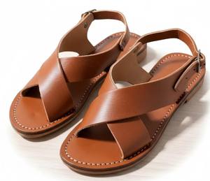 Sandales croisées en cuir marron faites à la main : Chaussures d'été marocaines - Product Image 2