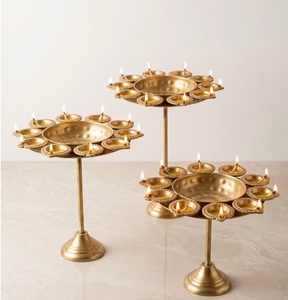 Cuenco Urli de Latón Estilo Antiguo para Decoración Tradicional India, Reuniones Festivas y Celebraciones Culturales Elegantes - Product Image 2