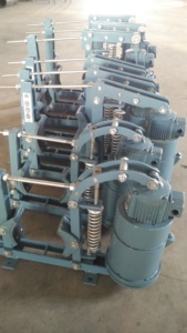 Frein électrohydraulique adapté aux diamètres de 250 mm, avec une charge de 34 kg, 400/440 Volts. Diamètre du tambour : 250 mm Fabrication indienne - Product Image 5