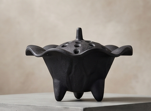 Porte-encens en aluminium noir, design lotus festonné, diffuseur d'aromathérapie, cadeau décoratif - Product Image 2