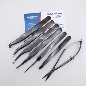 Pince à épiler pour extension de cils à pointe de fibre Ciseaux à ressort plasma noir avec pince à sourcils - Product Image 1