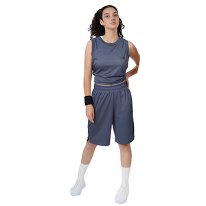 WEAR INTERNATIONAL Maillot de basketball d'entraînement lesté, réversible, numéroté, en maille légère - Product Image 2