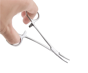 Pince hémostatique en acier inoxydable de 12,5 cm, outils chirurgicaux de qualité supérieure à prix abordable, fournisseur Pakistan. - Product Image 6