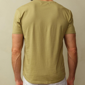 เสื้อเชิ้ตแขนสั้นคอโอ ผ้าวอร์สเตดสำหรับผู้ชาย ยี่ห้อ Sajjawal  โลโก้ด้านหน้า ผ้าฝ้าย 100% ทรงหลวม ไม่เป็นขุย น้ำหนัก 230 กรัม เนื้อผ้าไหม - Product Image 3