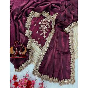 Sari de Diseñador para Fiesta con Lentejuelas y Bordado de Cordones, Elegante Vestido de Trabajo - Product Image 3