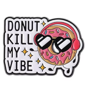 Paquete de broches metálicos con diseño de donut con glaseado rosa y juego de palabras divertido, con citas positivas y motivadoras, para ropa, mochilas y decoración. - Product Image 6