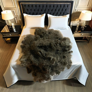 Fibre de polyester 100% recyclée GRS, type HS marron 7D-15D, éco-responsable, best-seller, pour le rembourrage de jouets et la garnissage. - Product Image 1