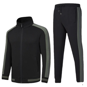 Ensemble de survêtement noir pour homme, veste zippée et pantalon avec poches latérales, tenue de sport décontractée pour l'automne, en polyester, idéal pour l'entraînement. - Product Image 1
