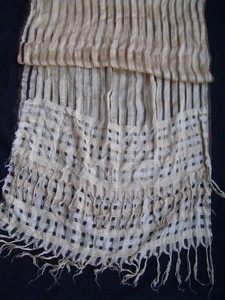 Élégant foulard long en soie transparente pour femme, jacquard à carreaux, accessoire de mode tissé, toutes saisons, blanc, fait main - Product Image 2