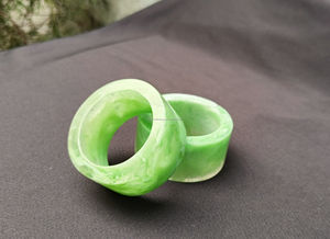 Anneaux de serviette en résine de qualité supérieure pour la décoration de table, les banquets de mariage et les événements de luxe - Product Image 3