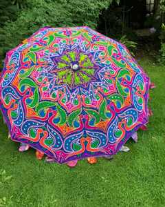 Parasol indien artisanal en coton bohème avec broderie d'éléphant et de fleurs, parapluie traditionnel pour mariages, événements, décoration - Product Image 5