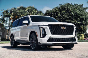 Cadillac Escalade-V ESV 2025 Usado en Buen Estado - Product Image 4
