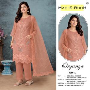 Presentando un traje Salwar de diseñador en organza y gasa con bordados elaborados con múltiples hilos y trabajo Khatli. Compre directamente del proveedor. - Product Image 1