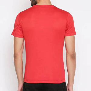 Camiseta de Sublimación Blanca de Alta Calidad al Mejor Precio, 100% Poliéster, Camisetas para Hombre / Logotipo Personalizado, Material de la Mejor Calidad para Sublimación - Product Image 4