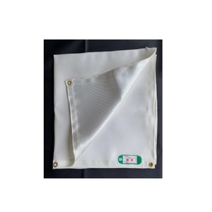 Lámina Japonesa de Alta Seguridad y Alto Rendimiento Resistente al Calor y al Fuego para Cortinas de Soldadura y Cortinas Delanteras de Hornos - Product Image 3