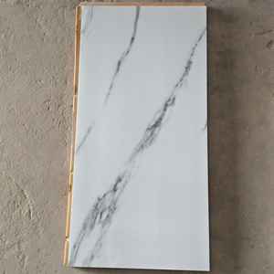 Carrelage en porcelaine vitrifiée aspect marbre gris clair, avec texture linéaire inspirée du marbre italien naturel, 600x1200mm - Product Image 2