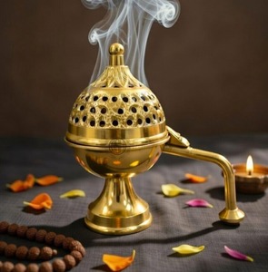Brûleur d'encens en laiton avec motif géométrique, diffuseur d'aromathérapie religieux fait à la main pour usage intérieur - Product Image 3