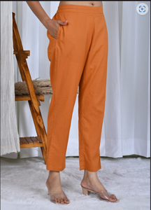 Conjunto de Kurta en Línea A con Bordado Amarillo Azafrán y Dupatta Bandhej - Product Image 2