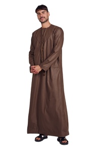 Style moderne pour hommes Thobe Casual Long Robe Marque privée Thobe / Thawb Personnalisé Poitrine tussle Personnalisé Brillant Thobe Al Daffah - Product Image 5