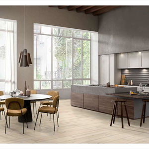 Plancha de porcelana mate de inspiración lineal de 20x120cm diseñada para una disposición estructurada, con profundidad y un rendimiento cerámico estable. - Product Image 1