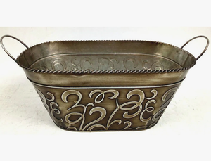 Seau à boissons ovale vintage en métal gaufré, bronze antique, avec poignées en fil métallique, idéal pour la restauration et les fêtes - Product Image 1