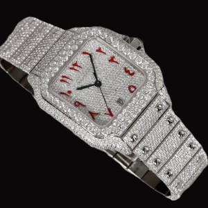 Reloj de Lujo de Alta Gama con Diamantes Moissanite, Reloj Hip Hop Personalizado de Acero Inoxidable con Números Arábigos Rojos - Product Image 3