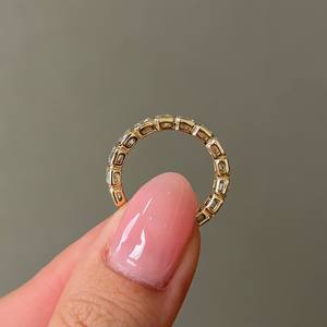 แหวนทองคำ 14k ประดับเพชรทรง Asscher Cut 15 เม็ด แบบครึ่งวงรอบ - Product Image 4