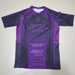 Rashguard de compression pour femme, manches longues, violet et noir, sublimation personnalisée, anti-UV, pour MMA et BJJ - Product Image 3