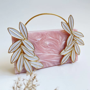 Pochette de soirée en résine artisanale de créateur pour femmes, idéale pour mariages, fêtes et décoration intérieure - Product Image 1