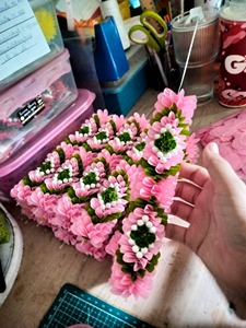 Guirnalda de Flores Tailandesa Hecha a Mano, Decoración Floral Artificial para Ceremonias de Boda y Manualidades - Product Image 1