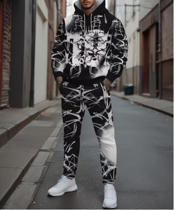 Ensemble de survêtement streetwear pour homme, à capuche, manches longues, imprimé, en polyester, deux pièces, respirant, coupe classique, avec poches latérales - Product Image 3