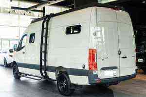 Ventes rapides de fourgonnette de passagers Mercedes-Benz Sprinter 3500 d'occasion 2022 - Product Image 2