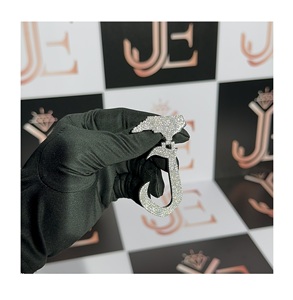 Colgante y Dijes Personalizados de Moissanita con Incrustaciones de Plata de Ley 925, Diseño Único con Letra Personalizada - Product Image 1