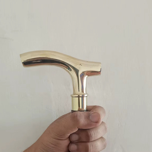 Bâtons de marche rustiques modernes en bois naturel écologique avec poignée en laiton poli, idéaux pour les cadeaux - Product Image 1