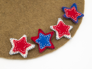 Guirnalda de estrellas de fieltro de lana hechas a mano para el 4 de julio, adornos patrióticos rojos, blancos y azules, decoración infantil para el Día de la Independencia, decoración colgante. - Product Image 4