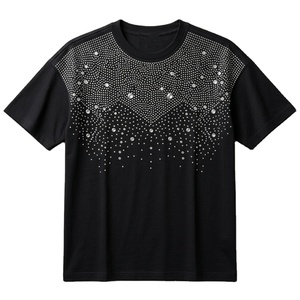 T-shirt en tricot noir à manches courtes pour homme, col rond, motif à pois en strass, coupe classique, style décontracté, t-shirt en strass pour homme, personnalisé. - Product Image 3