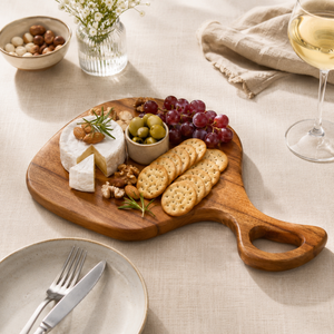 Bandeja Decorativa de Madera de Acacia Hecha a Mano con Asa |   Bandeja de madera premium para servir y decorar la mesa del hogar - Product Image 4