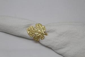 Anillos de Servilleta Redondos Ecológicos con Diseño de Flor Dorada para Bodas - Product Image 5