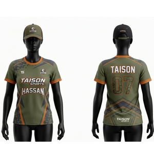 Camiseta deportiva para mujer, 180 GSM, tela de poliéster que absorbe la humedad, diseño camuflaje gris, paneles de manga raglán, logotipo personalizado sublimado - Product Image 3